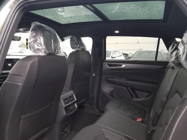 new 2026 Volkswagen Atlas Cross Sport car, priced at $48,642