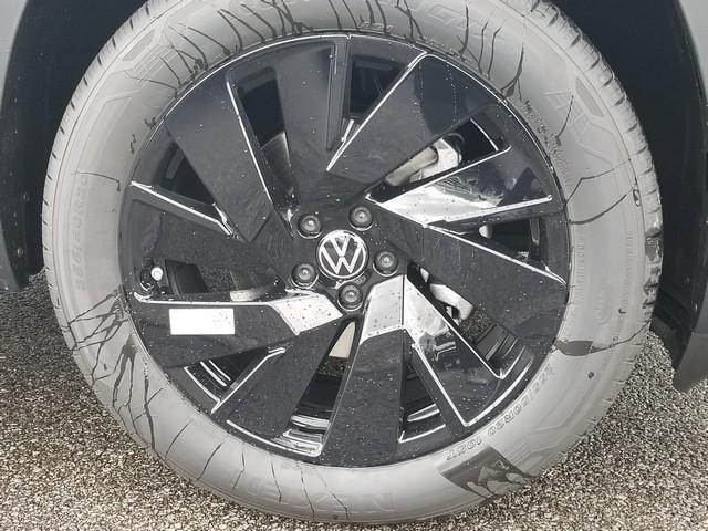 new 2026 Volkswagen Atlas Cross Sport car, priced at $48,642