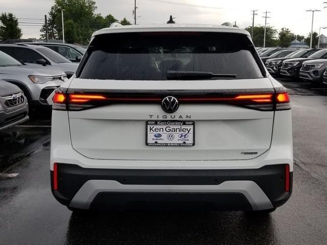 new 2025 Volkswagen Tiguan car, priced at $33,185