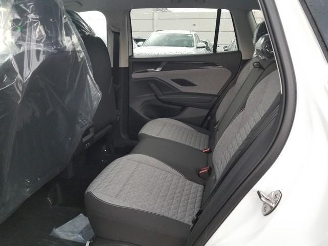 new 2025 Volkswagen Tiguan car, priced at $33,185