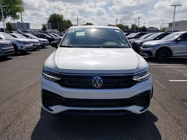 new 2024 Volkswagen Tiguan car, priced at $37,526