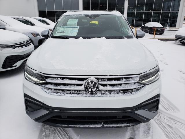 new 2024 Volkswagen Tiguan car, priced at $34,708