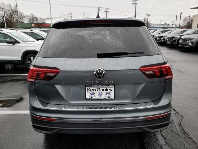 new 2024 Volkswagen Tiguan car, priced at $33,040