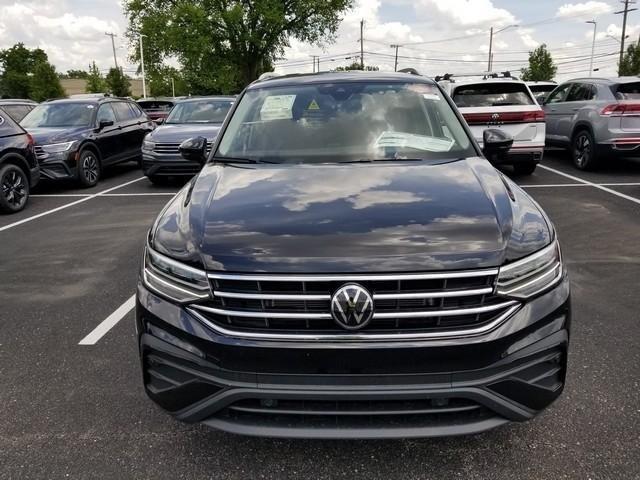 new 2024 Volkswagen Tiguan car, priced at $35,101