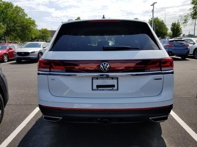 new 2024 Volkswagen Atlas car, priced at $45,352