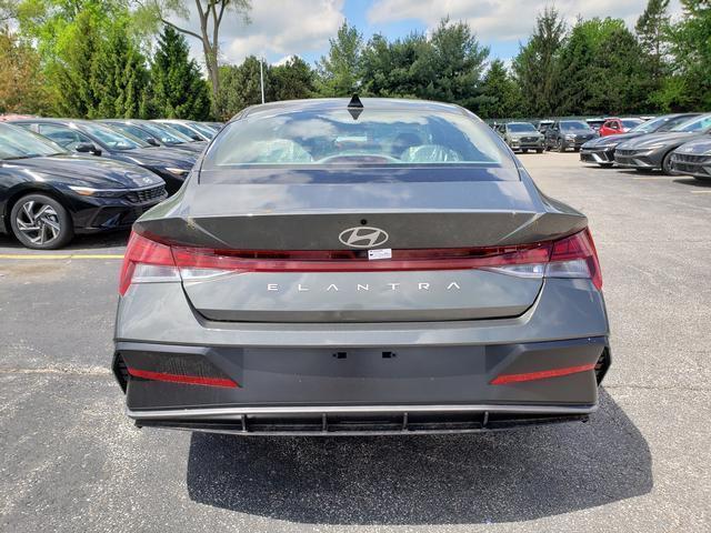 new 2025 Hyundai Elantra car, priced at $26,734