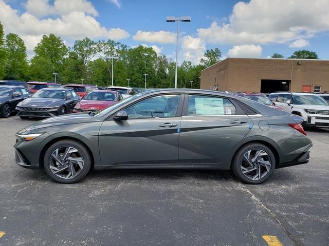 new 2025 Hyundai Elantra car, priced at $26,734