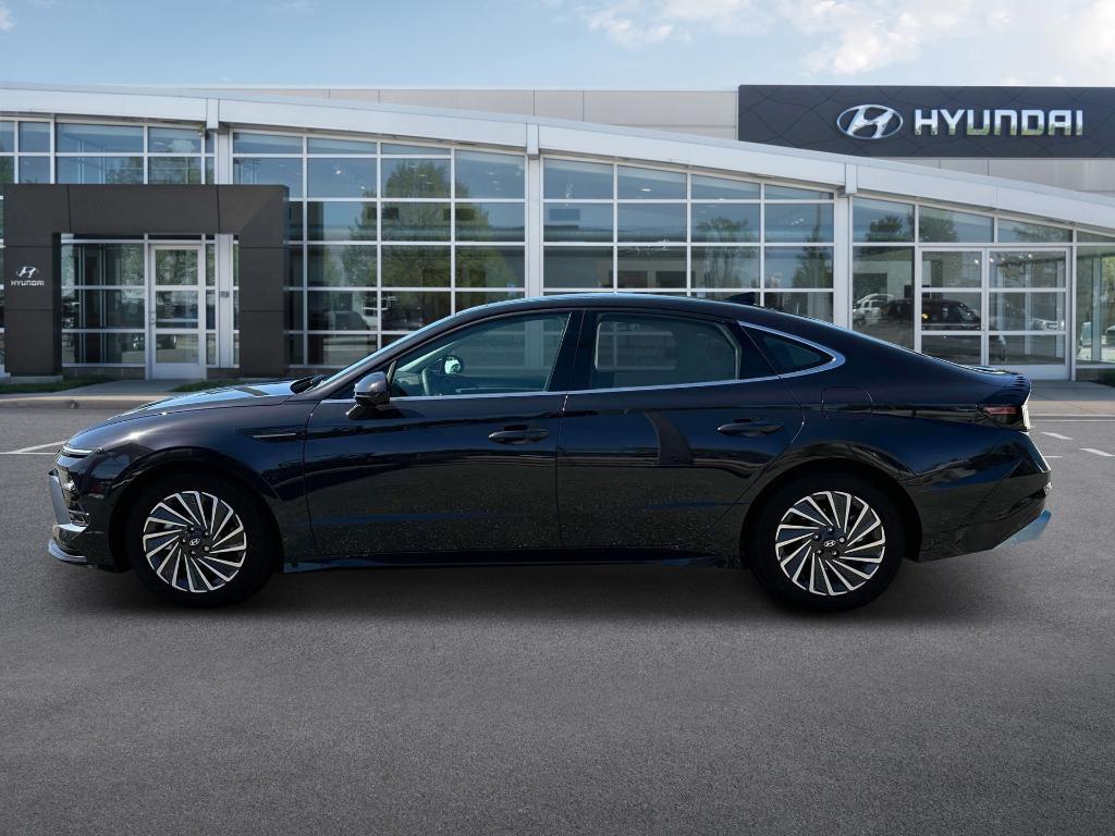 new 2025 Hyundai Sonata Hybrid car, priced at $38,329