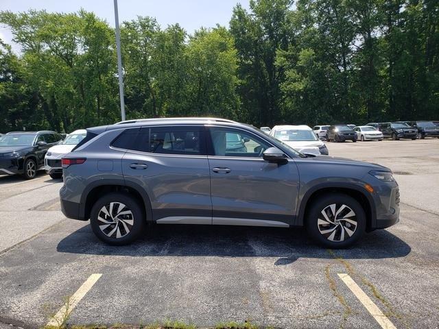 new 2025 Volkswagen Tiguan car, priced at $32,051