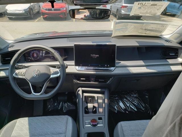new 2025 Volkswagen Tiguan car, priced at $32,051