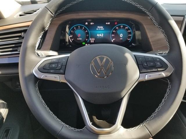 new 2025 Volkswagen Atlas car, priced at $45,295