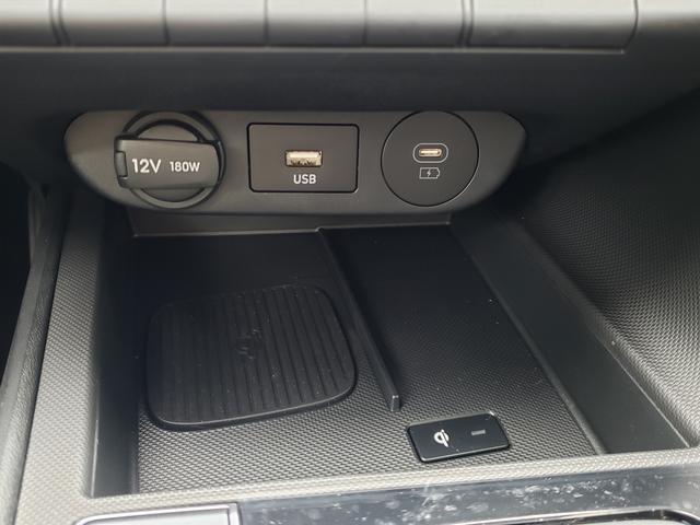 new 2025 Hyundai Elantra car, priced at $26,997