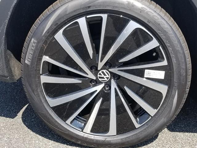 new 2025 Volkswagen ID.4 car, priced at $49,579