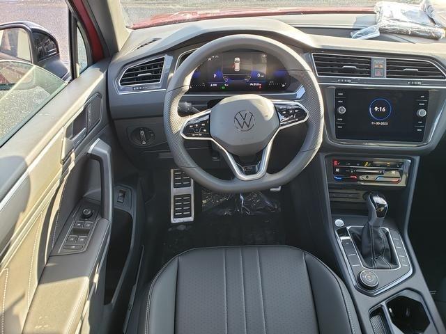 new 2024 Volkswagen Tiguan car, priced at $37,554