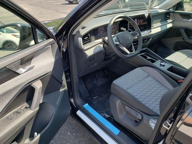 new 2025 Volkswagen Tiguan car, priced at $32,051