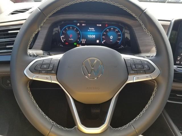 new 2025 Volkswagen Atlas car, priced at $49,301