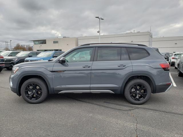 new 2025 Volkswagen Atlas car, priced at $49,236