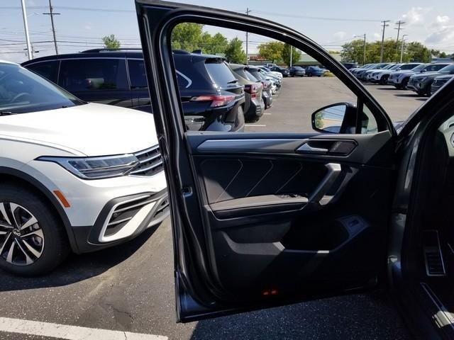 new 2024 Volkswagen Tiguan car, priced at $37,264