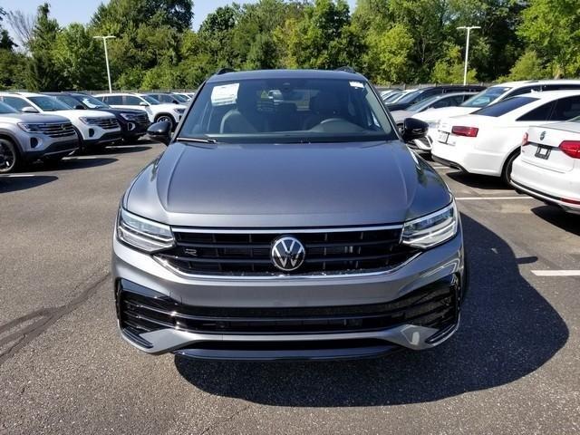 new 2024 Volkswagen Tiguan car, priced at $37,264