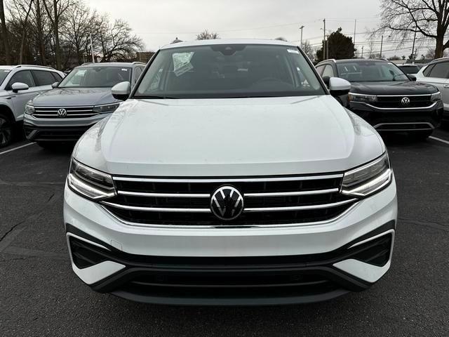 new 2024 Volkswagen Tiguan car, priced at $35,809