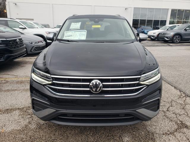 new 2024 Volkswagen Tiguan car, priced at $34,708