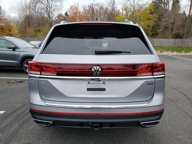 new 2024 Volkswagen Atlas car, priced at $49,943