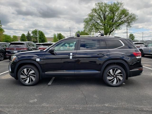 new 2025 Volkswagen Atlas car, priced at $49,936