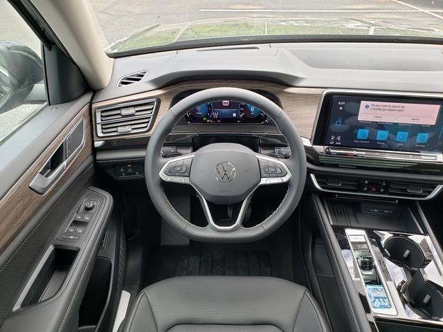 new 2025 Volkswagen Atlas car, priced at $49,936