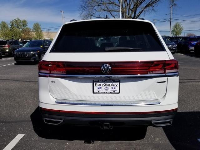 new 2024 Volkswagen Atlas car, priced at $45,793
