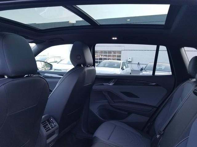 new 2025 Volkswagen Tiguan car, priced at $39,081