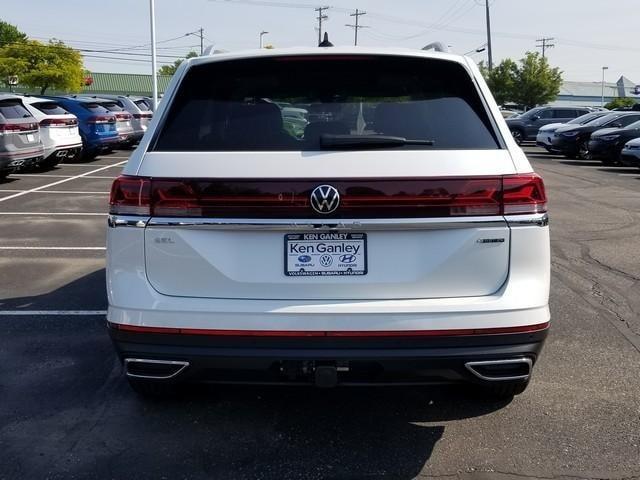 new 2025 Volkswagen Atlas car, priced at $49,738