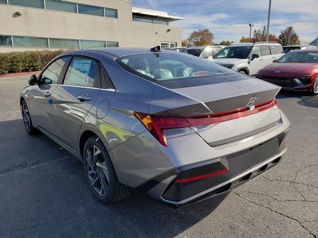 new 2025 Hyundai Elantra car, priced at $26,524