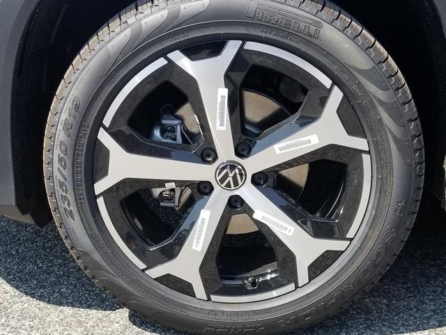 new 2025 Volkswagen Tiguan car, priced at $33,120