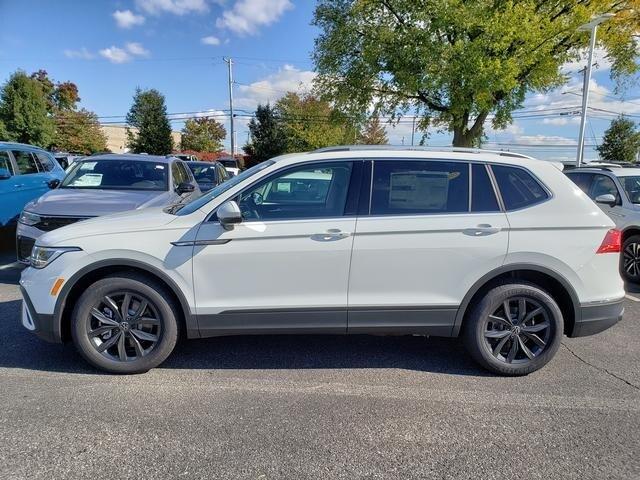 new 2024 Volkswagen Tiguan car, priced at $35,102