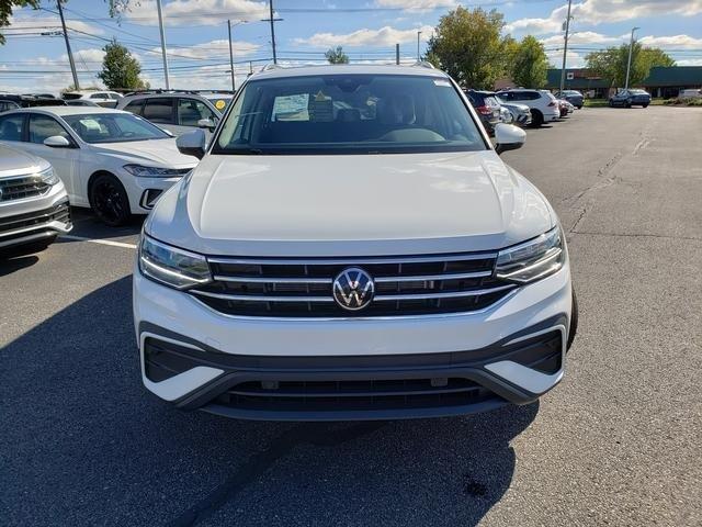 new 2024 Volkswagen Tiguan car, priced at $35,102