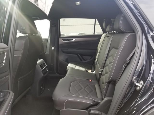 new 2025 Volkswagen Atlas Cross Sport car, priced at $44,475