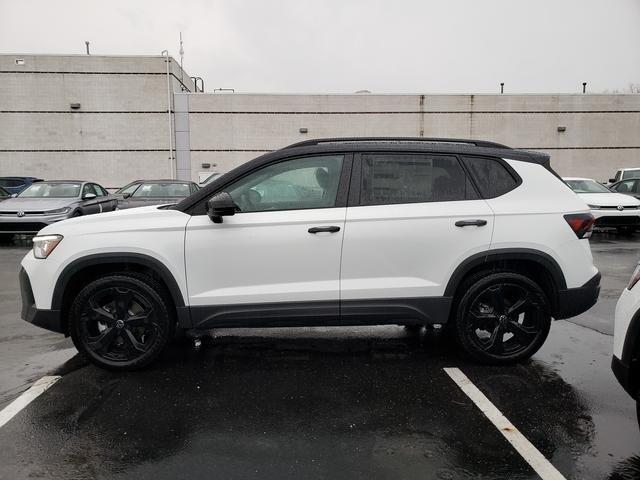 new 2025 Volkswagen Taos car, priced at $31,471