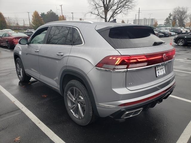 new 2024 Volkswagen Atlas Cross Sport car, priced at $48,221