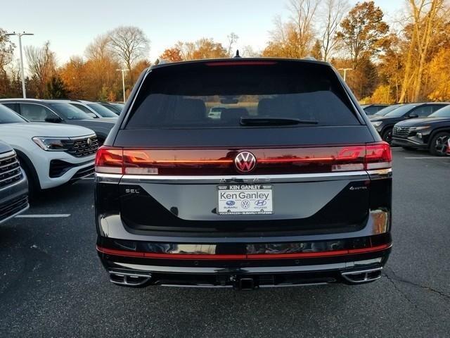 new 2025 Volkswagen Atlas car, priced at $53,822