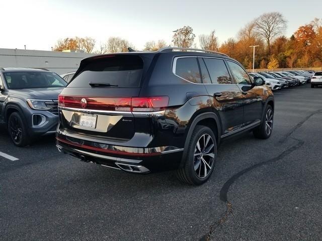 new 2025 Volkswagen Atlas car, priced at $53,822