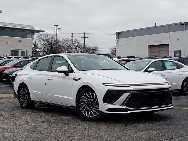 new 2025 Hyundai Sonata Hybrid car, priced at $38,499