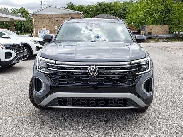 new 2025 Volkswagen Atlas car, priced at $48,978