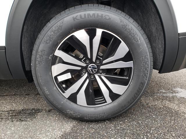 new 2026 Volkswagen Atlas car, priced at $40,473