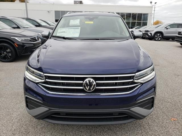 new 2024 Volkswagen Tiguan car, priced at $33,676