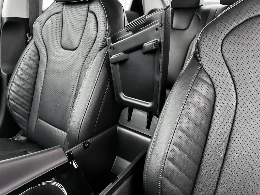 new 2025 Hyundai ELANTRA HEV car, priced at $30,975