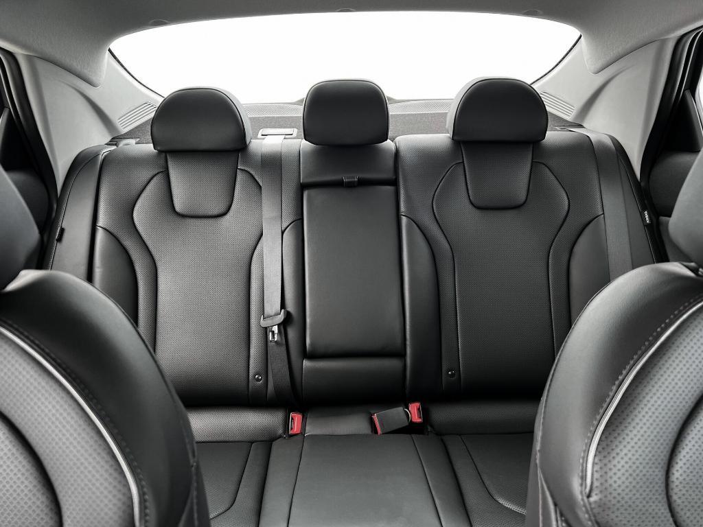 new 2025 Hyundai ELANTRA HEV car, priced at $30,975