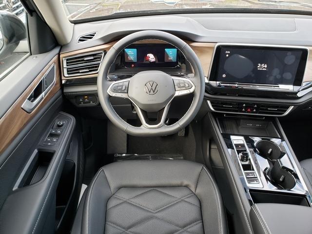 new 2025 Volkswagen Atlas car, priced at $45,295