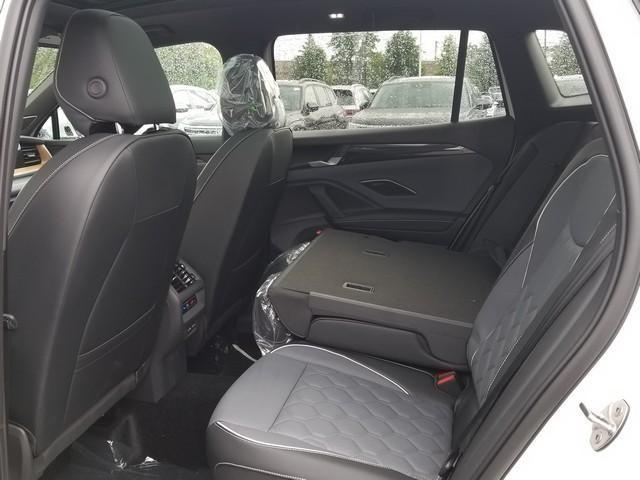 new 2025 Volkswagen Tiguan car, priced at $43,101