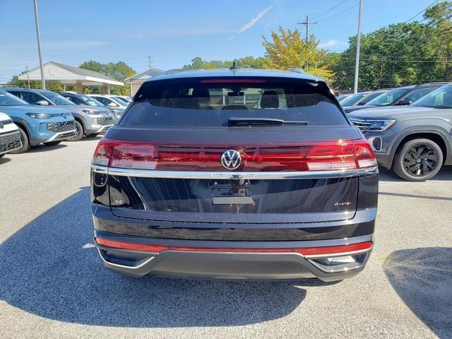new 2026 Volkswagen Atlas Cross Sport car, priced at $40,130