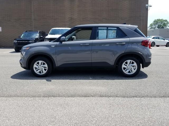 used 2022 Hyundai Venue car, priced at $17,400